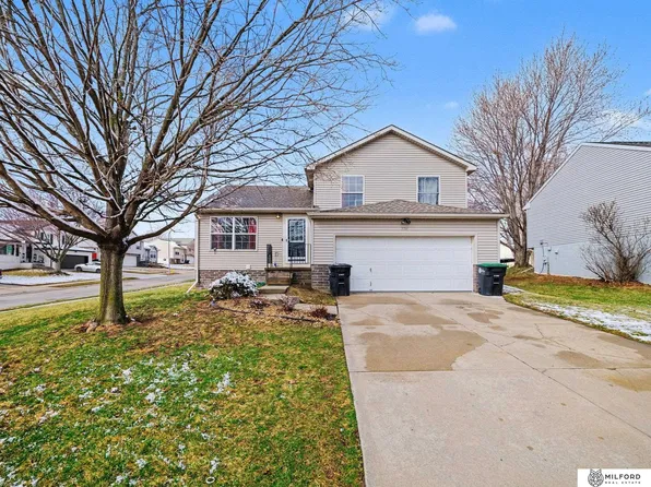 7710 N 80th St, Omaha, NE 68122