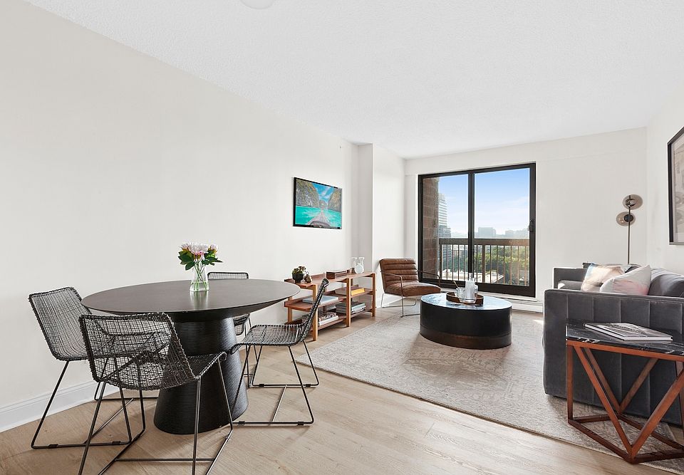 1st image of 1990 Lexington Ave APT 21H