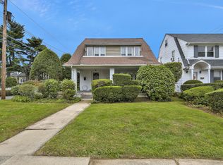 61 Grandview Ave, White Plains, NY 10605