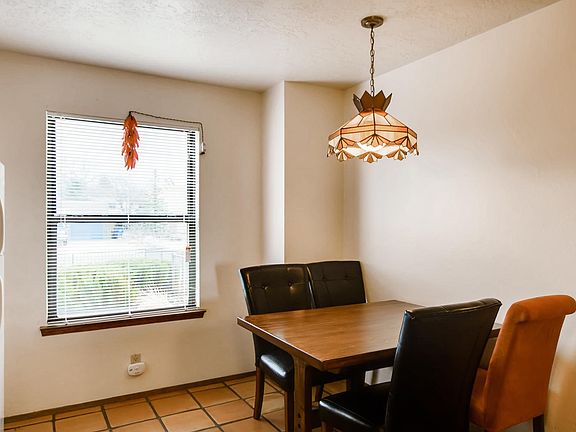 4th image of 2090 Avenida De Las Alturas
