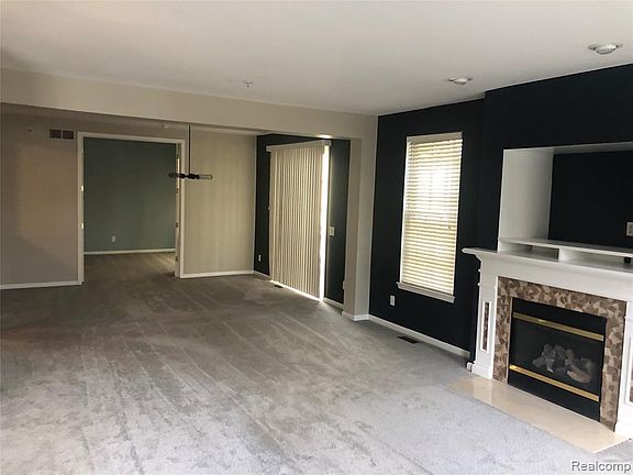 5th image of 350 Roosevelt St #132