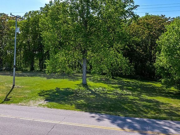 5th image of 105 Riggs Rd