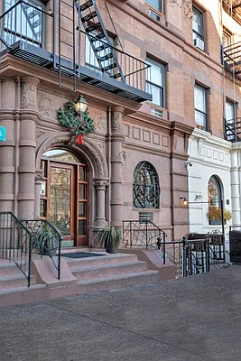 Rented by Compass | media 19