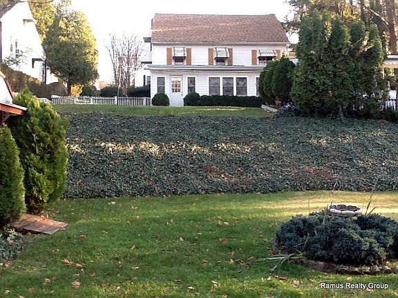2nd image of 1798 1st Ave
