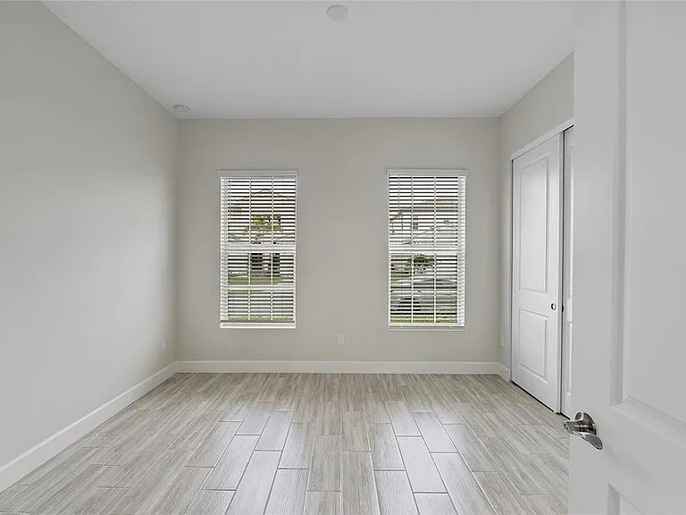 5218 Liberty Ln — Photo 9