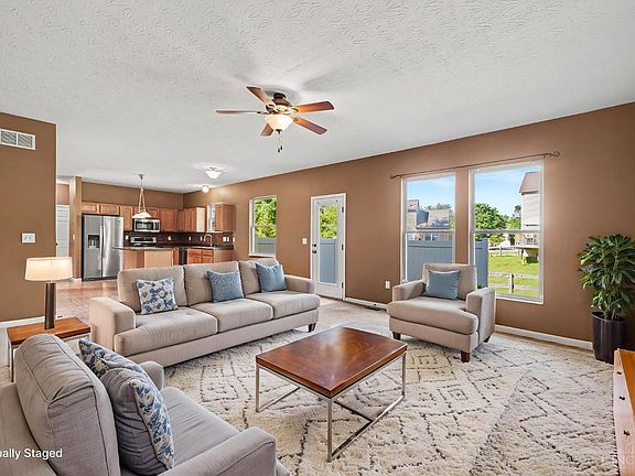 5th image of 6176 Spires Dr