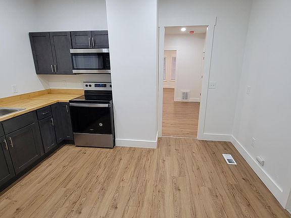 5th image of 75 Oakgrove Ave #2