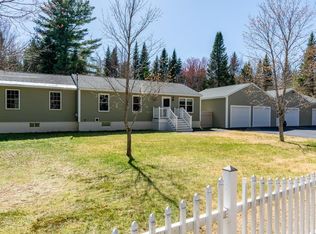 51 Burnham Dr, Naples, ME 04055