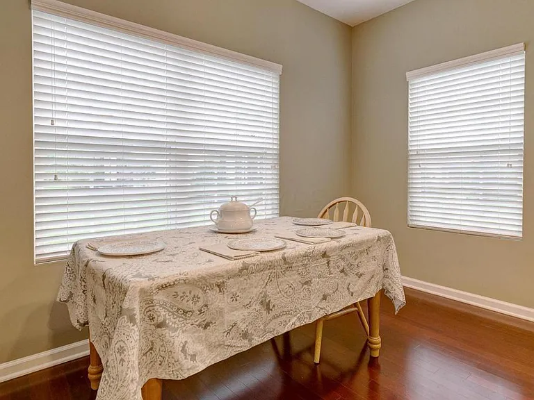 1424 Lakes Circle Dr — Photo 10
