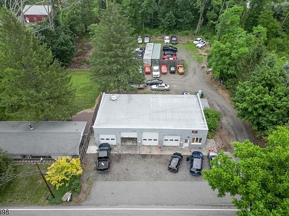 4th image of 117 Silver Lake Rd