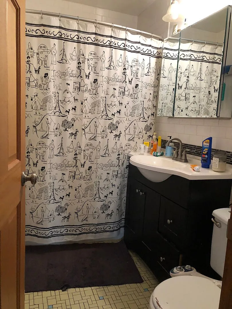 1823-ULY — Photo 2