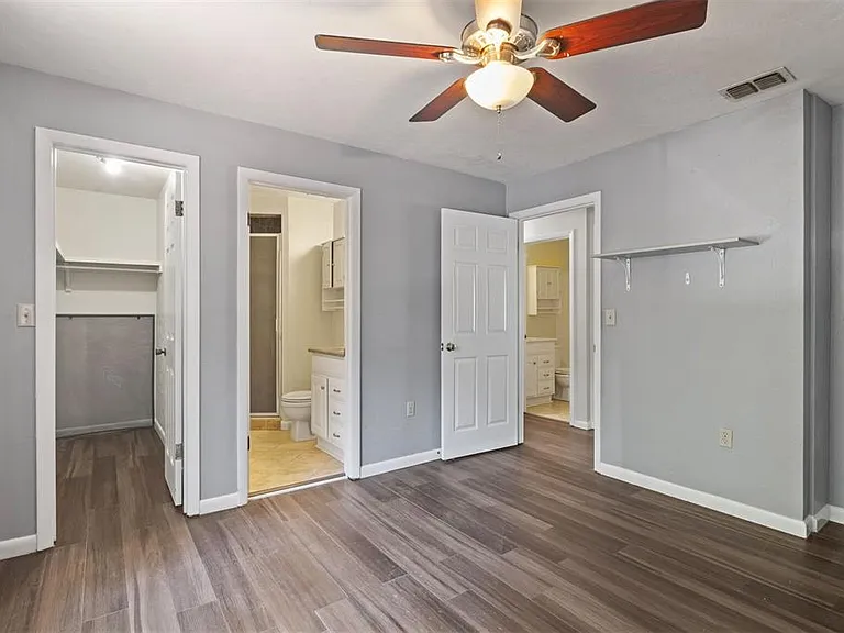 2635 SW 35th Pl #301 — Photo 22