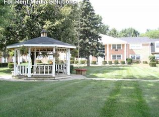 4713 Wilmington Pike APT 35, Kettering, OH 45440
