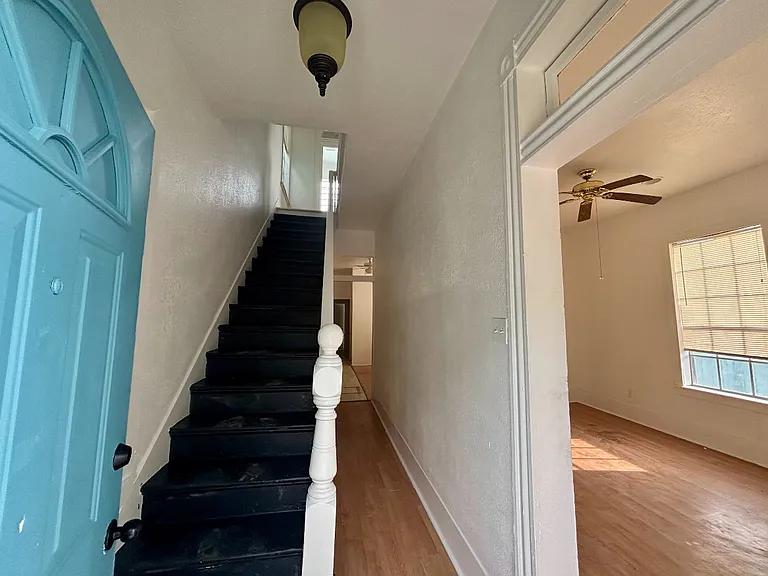 3410 Sealy St — Photo 5