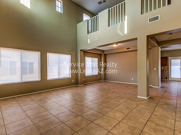 3rd image of 8019 S 51st Dr