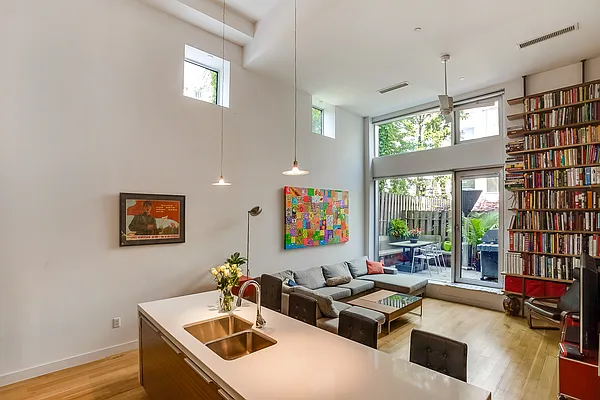 Sold by Bedford 6 Real Estate | media 4