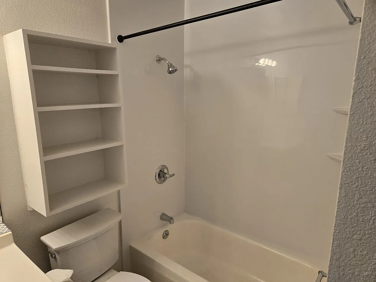 2 bed, 657 sqft, $2,500 — Photo 4
