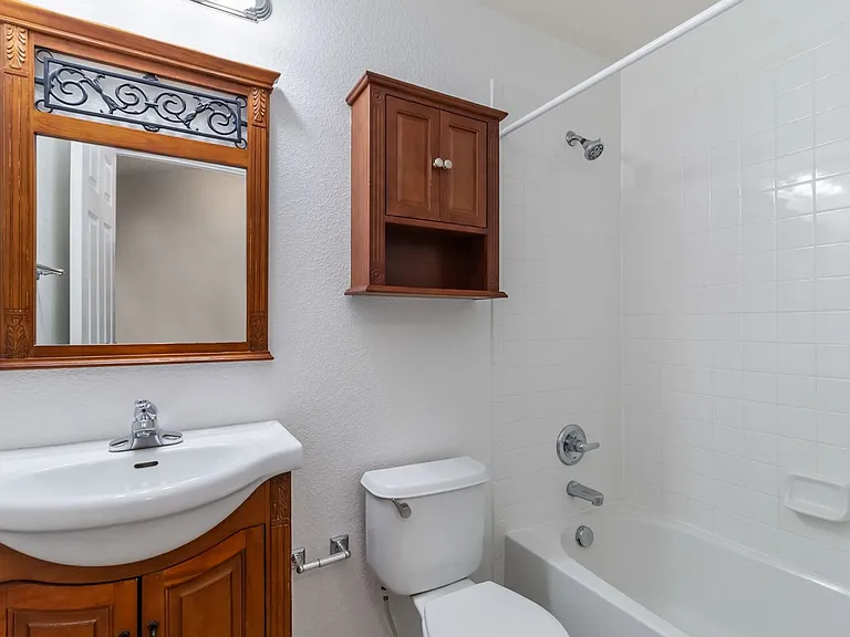 727 Crooked Y Point — Photo 19