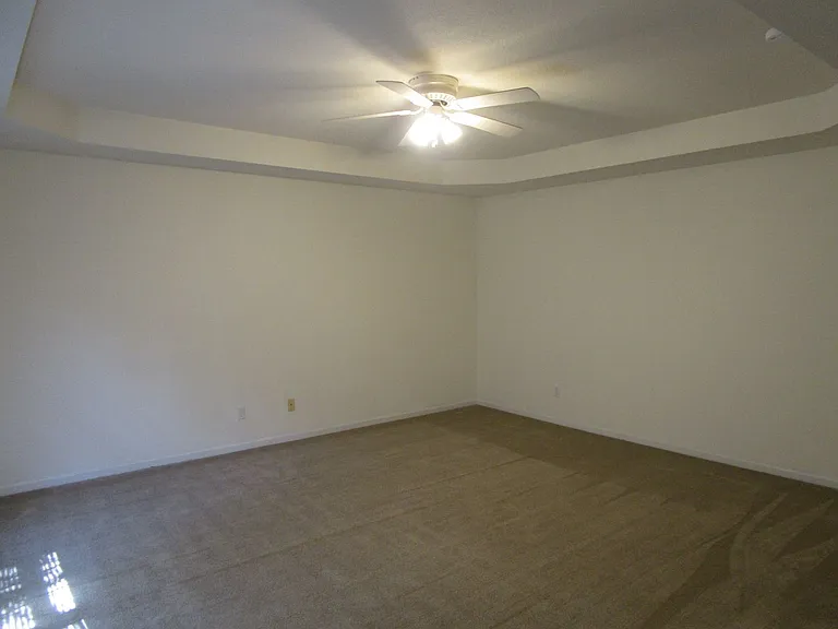 5013-5015 Betty Jean Way — Photo 17