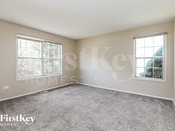 3rd image of 1255 Foxcroft Dr