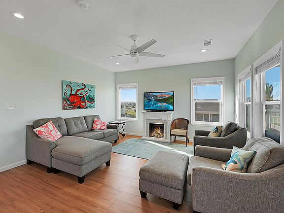 5th image of 4130 Navarro Dr