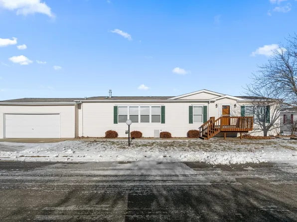 890 Meadowlark Cir, Sandwich, IL 60548