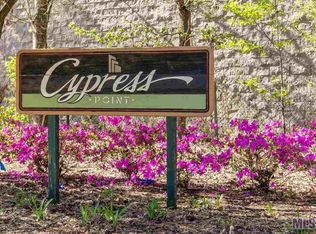 8437 E Cypress Point Ct, Baton Rouge, LA 70809