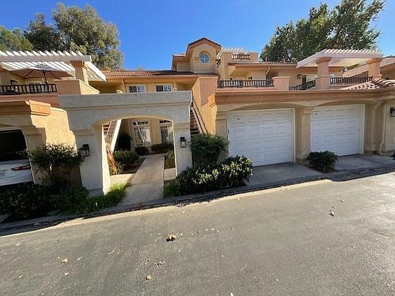 3rd image of 25865 McBean Pkwy Unit 94