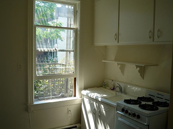 2nd image of 209 3rd St