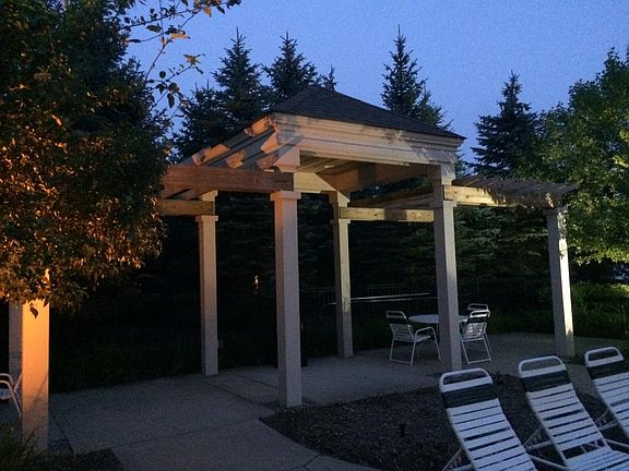 5th image of 7210 Farmingdale Ln #73