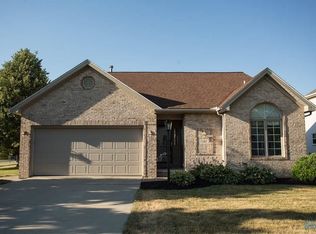 7297 W Lake Rd, Perrysburg, OH 43551