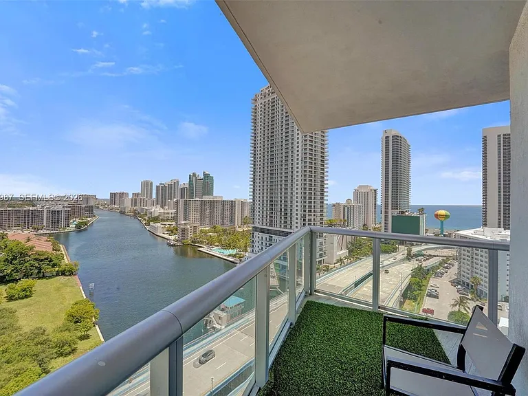 2600 E Hallandale Beach Blvd #T1902 — Photo 69