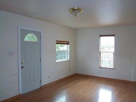 2nd image of 3015 SE Sellwood St
