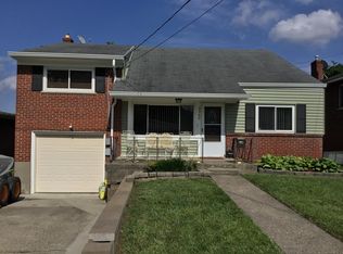 3360 Greenway Ave, Cincinnati, OH 45248