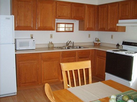 3rd image of 305 Bowers Dr