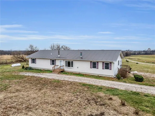 4237 SW Green Acres Dr, Polo, MO 64671