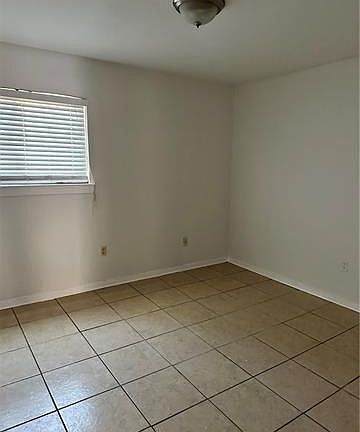 5th image of 6901 Veterans Memorial Blvd APT 10