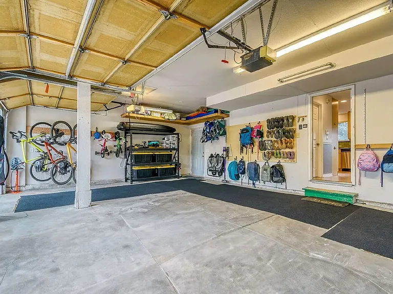 609 Briggs Pl — Photo 21