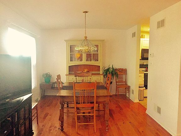 DINING AREA 2