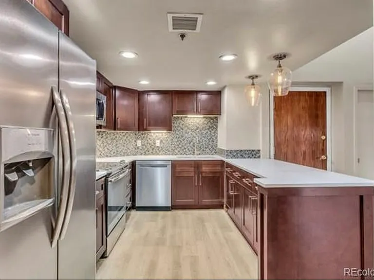 350 Detroit St #409 — Photo 2