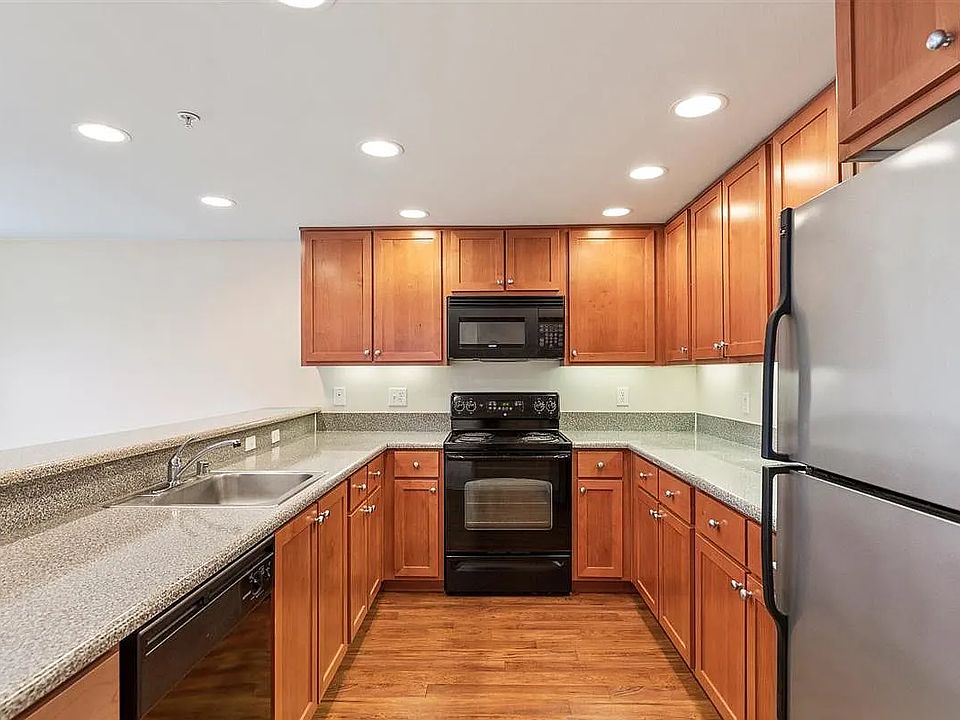 1st image of 3915 2nd Ave NE #783d88297