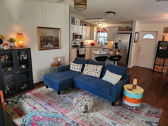 4th image of 50 Claremount Dr