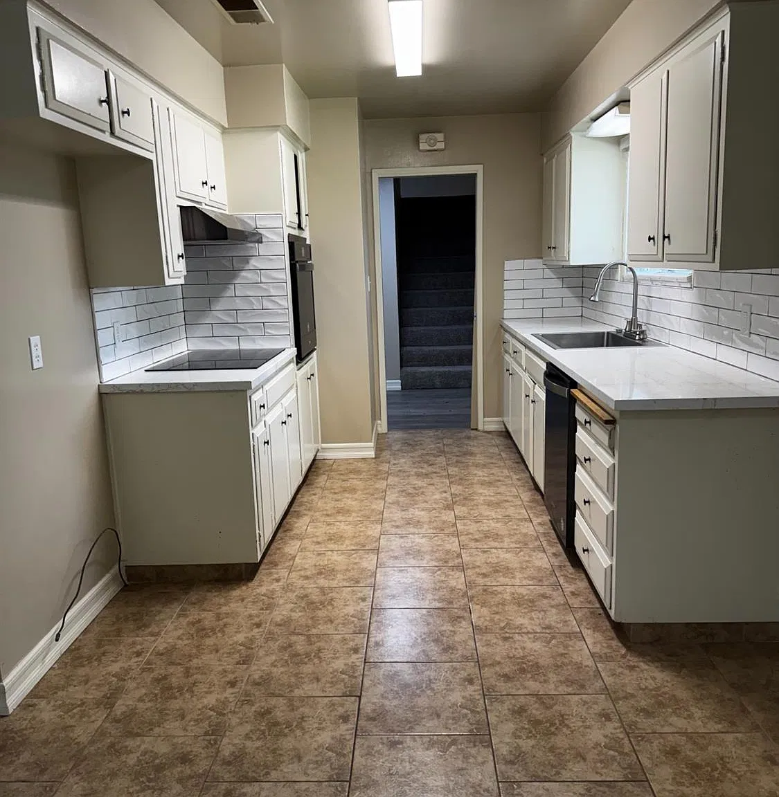 4 bed, 1800 sqft, $2,500 — Photo 3