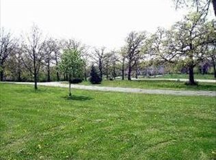 122 Old Creek Rd, Palos Park, IL 60464