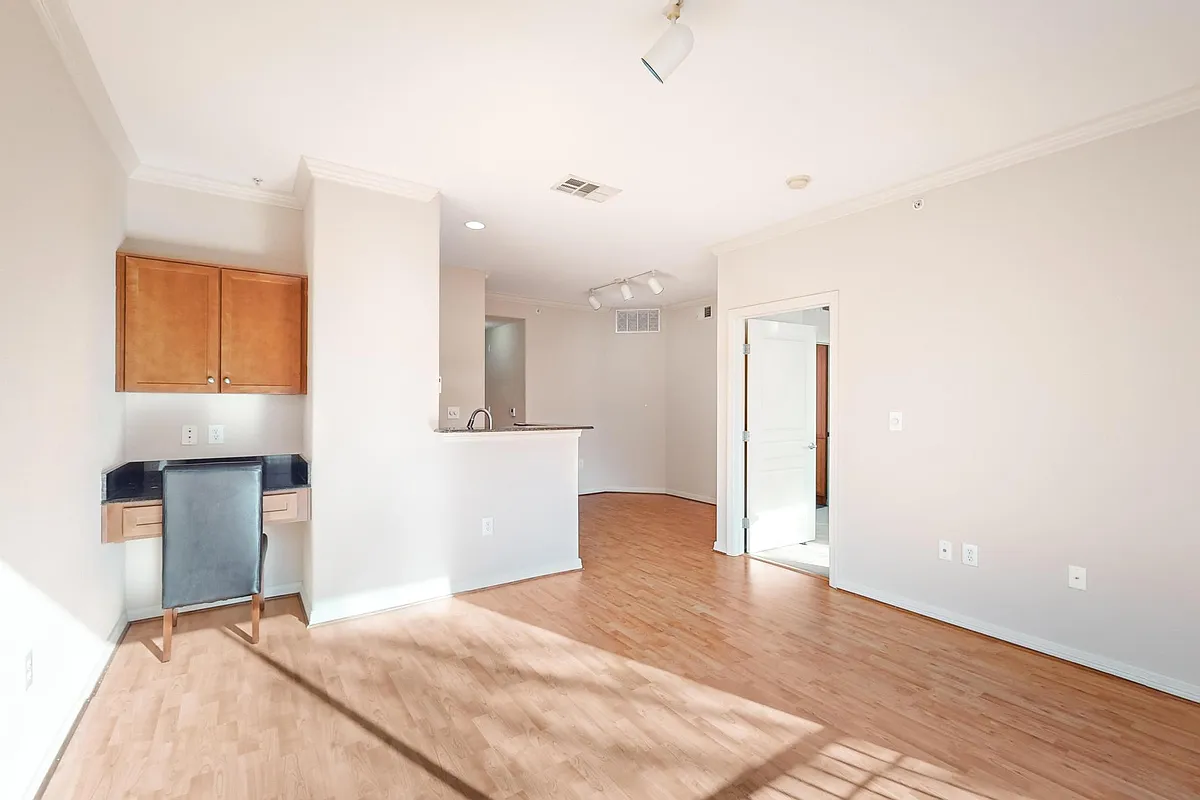 Building Photo - 330 Las Colinas Blvd #246