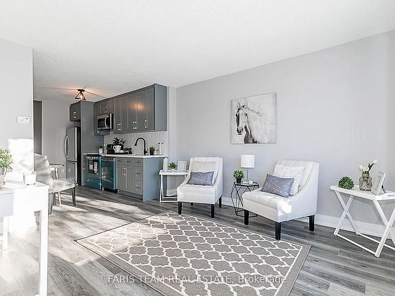 4th image of 36 Charlbrook Ave Unit 1