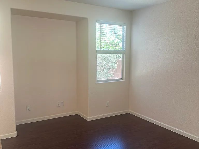 828 Percy Arms St — Photo 27