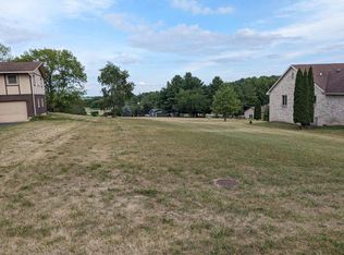 1721 Baintree Rd, Davis, IL 61019