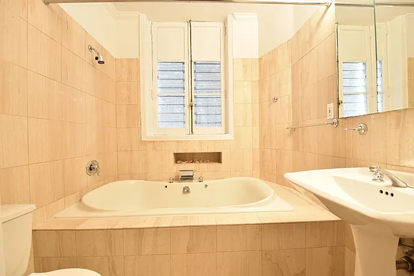 Rented by (Legacy) NY Quality Living Uptown | media 23