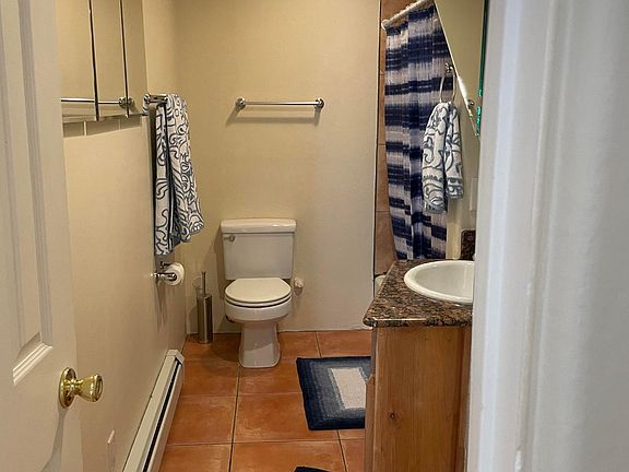 5th image of 719 Juniper Dr #B